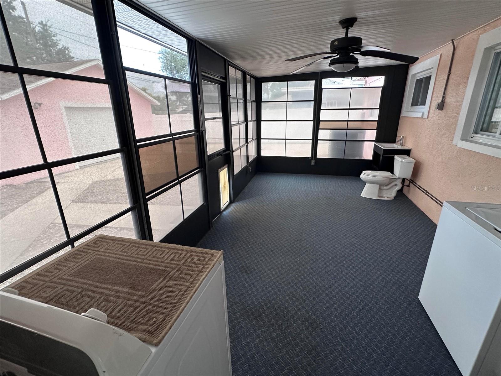 TROPICAL GROVES - Residential Lease