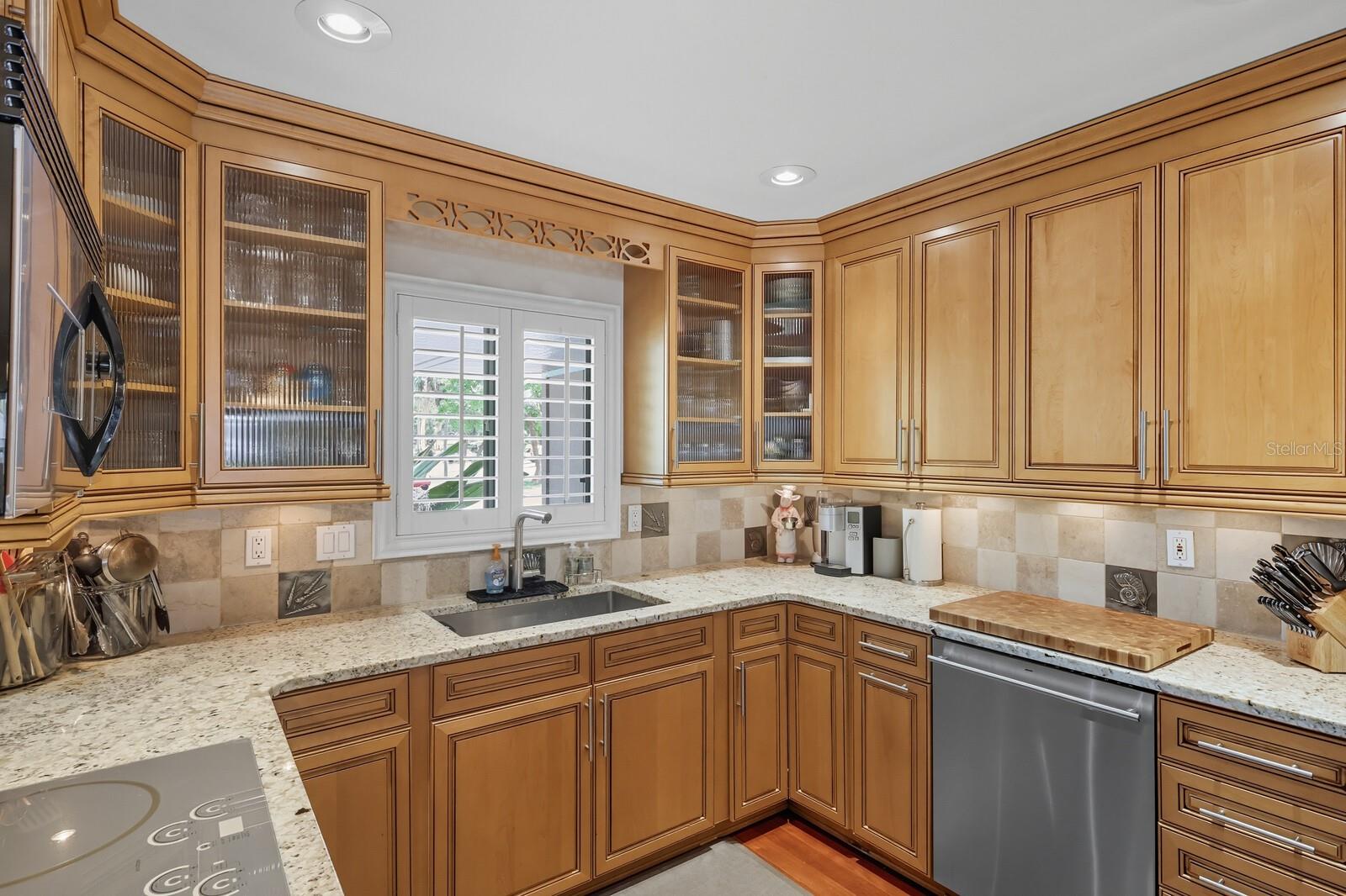 RIVERSIDE PARK REP OF A POR - Residential