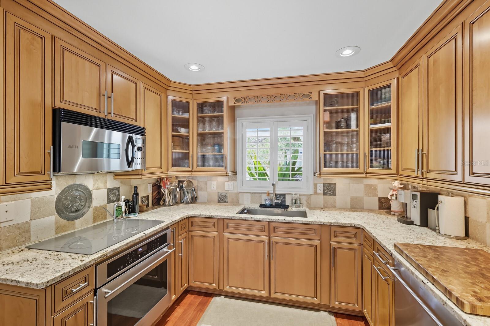 RIVERSIDE PARK REP OF A POR - Residential
