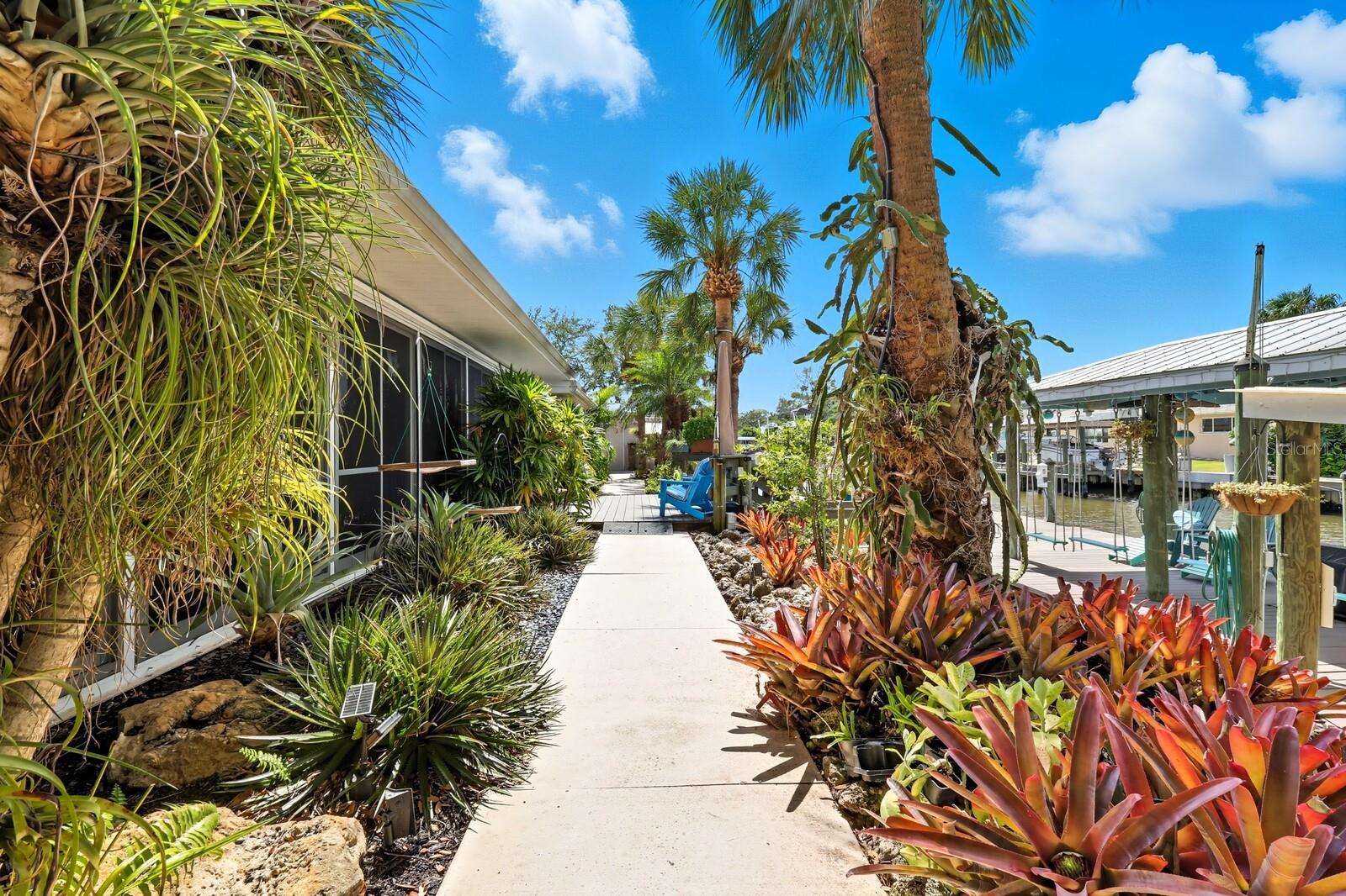 RIVERSIDE PARK REP OF A POR - Residential