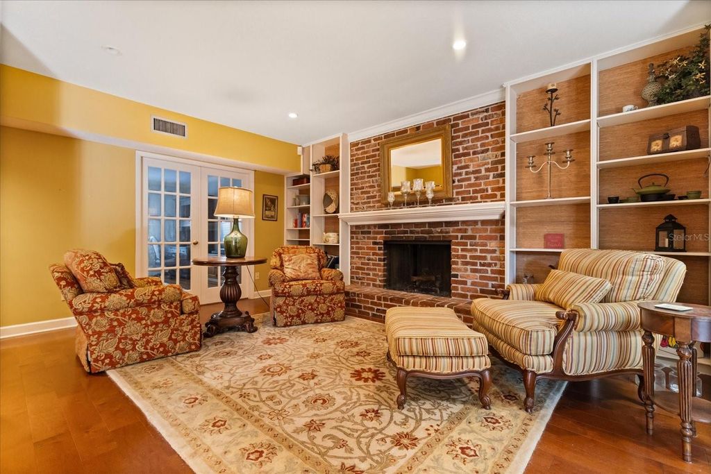 Photo of 13817 Cypress Village Circle, Tampa, FL 33618 (MLS # TB8417133)