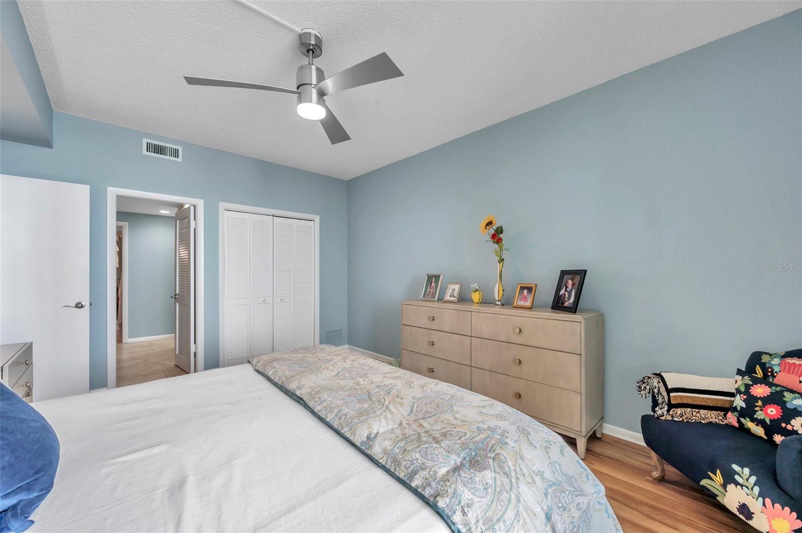 BAYFRONT TOWER CONDO - Residential Lease