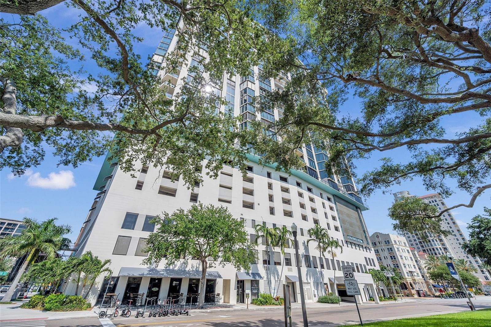 BAYFRONT TOWER CONDO - Residential Lease