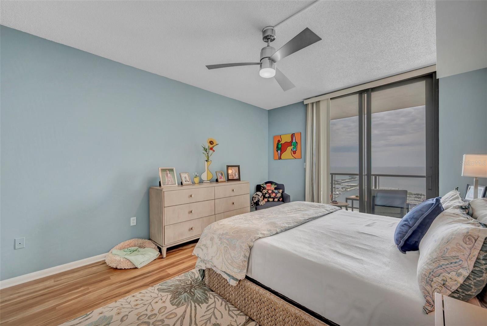 BAYFRONT TOWER CONDO - Residential Lease