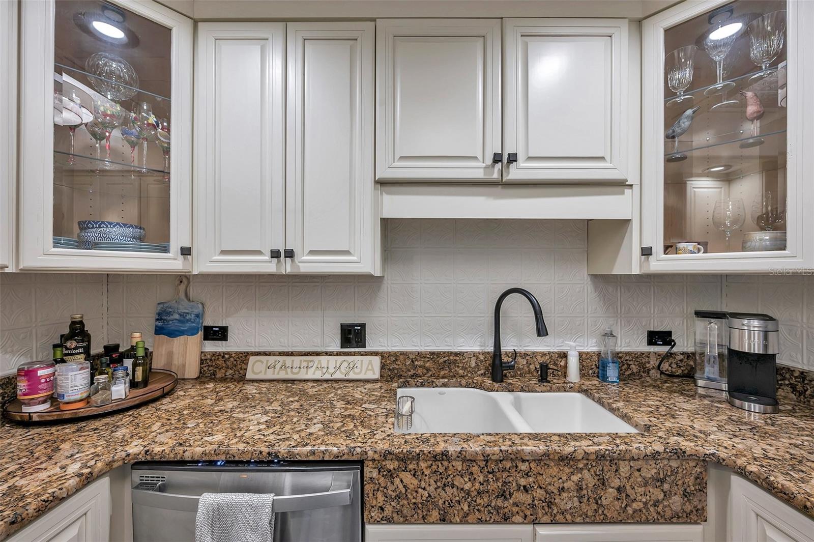 BAYFRONT TOWER CONDO - Residential Lease