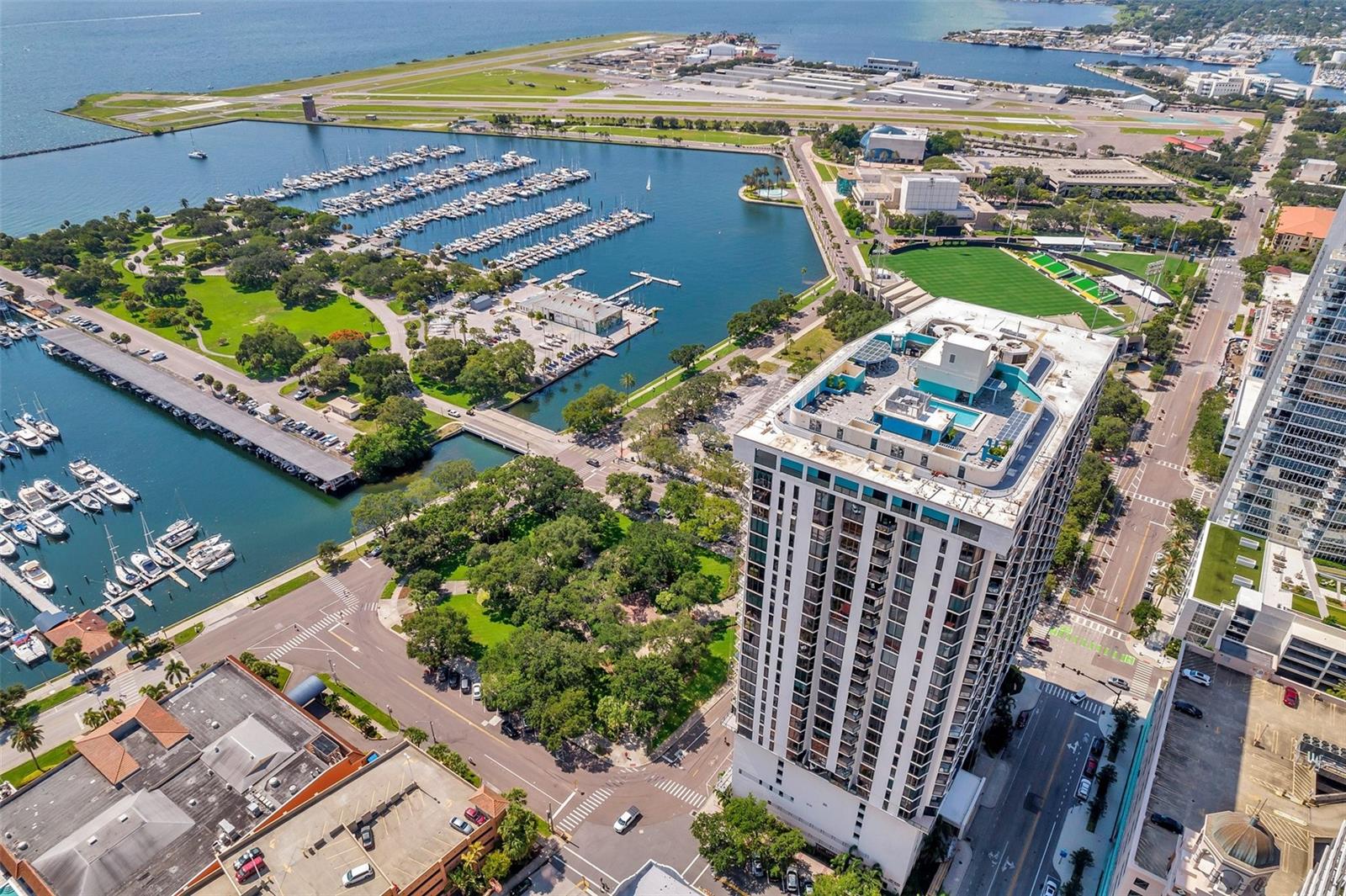 BAYFRONT TOWER CONDO - Residential Lease