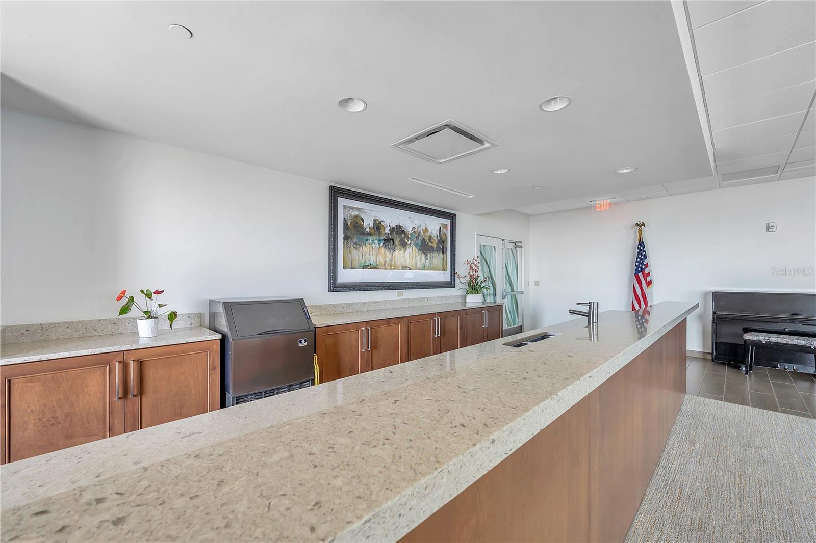 BAYFRONT TOWER CONDO - Residential Lease