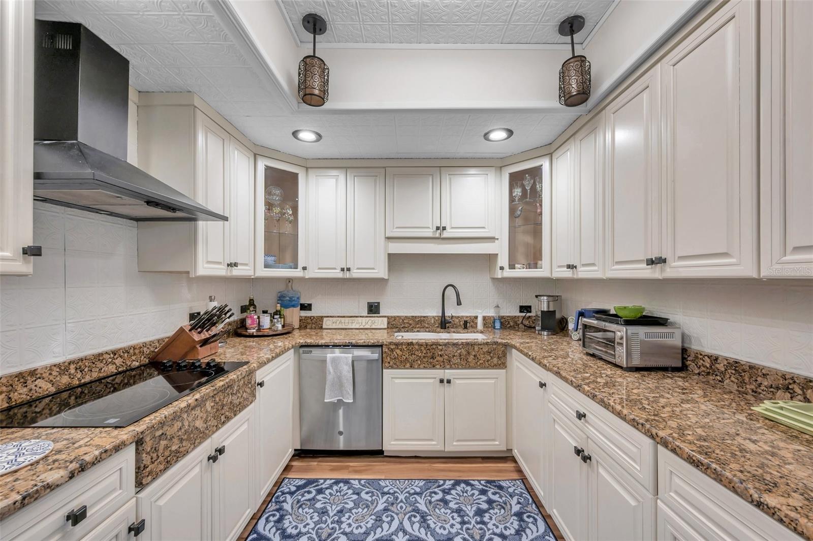 BAYFRONT TOWER CONDO - Residential Lease