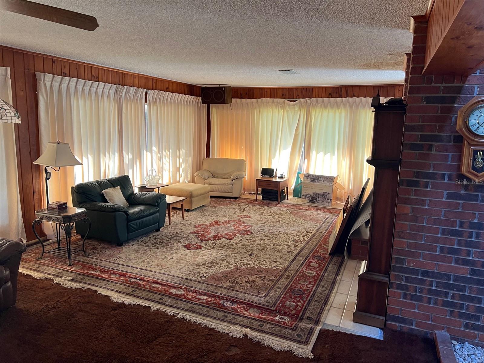 35412 CRESCENT DRIVE