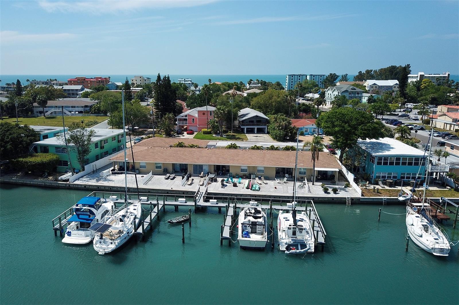 2307 BAY BOULEVARD