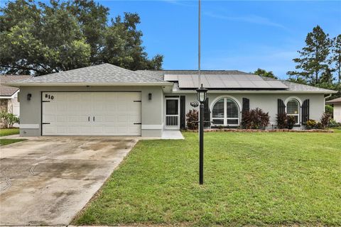 A home in AUBURNDALE