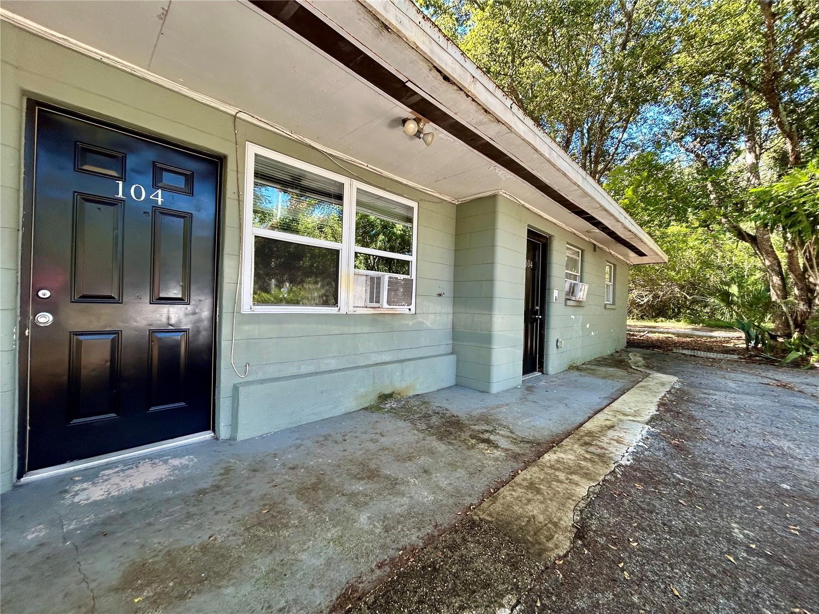 STARR LAKE FLR PROP/W J HOWEY LAN - Residential Lease