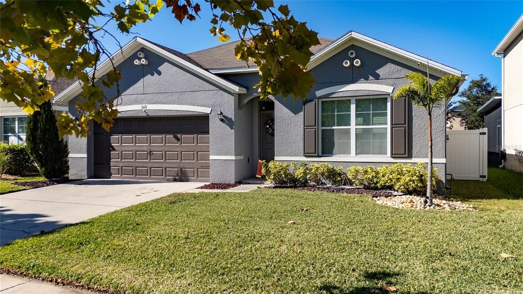 Photo of 1519 Diamond Loop Drive, Kissimmee, FL 34744 (MLS # S5138225)