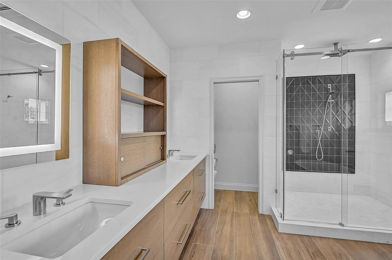 OYSTER BAY ESTATES - Residential