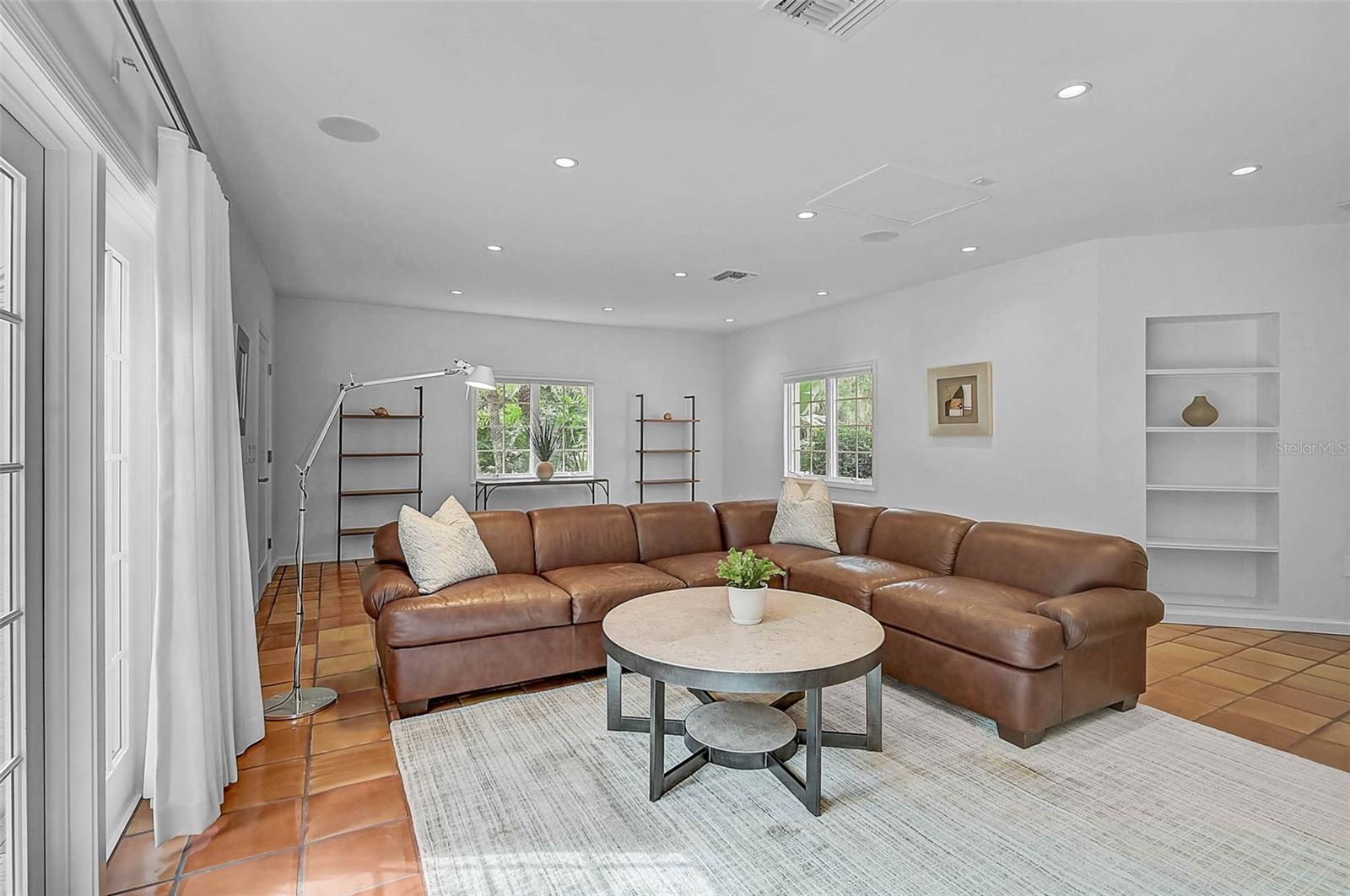 OYSTER BAY ESTATES - Residential