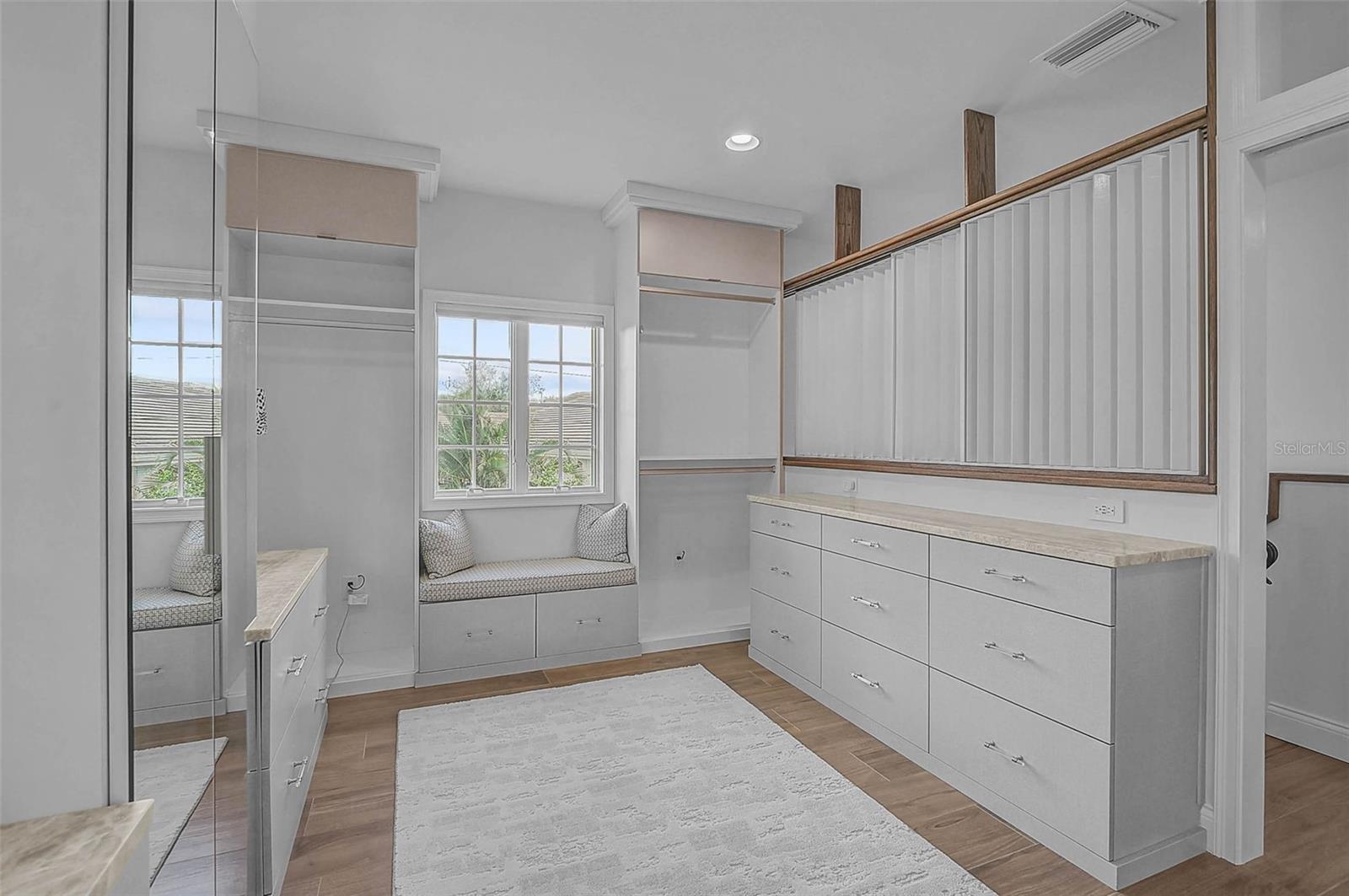 OYSTER BAY ESTATES - Residential