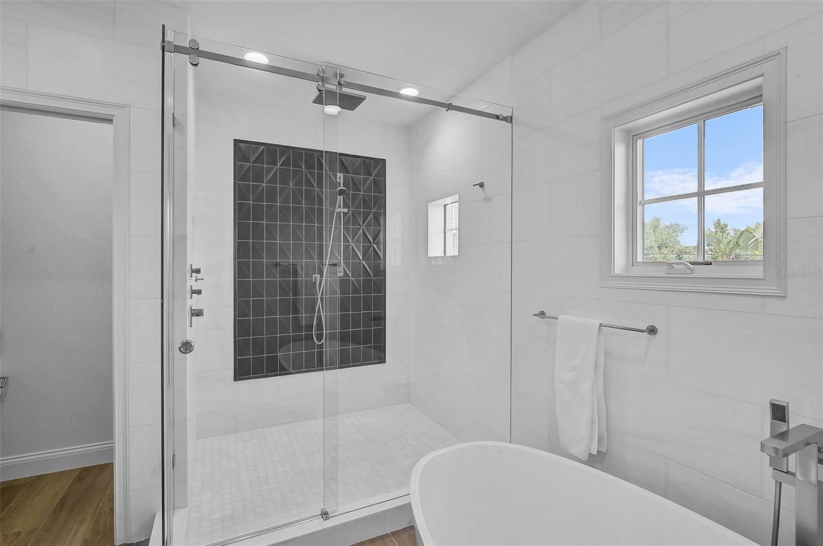 OYSTER BAY ESTATES - Residential