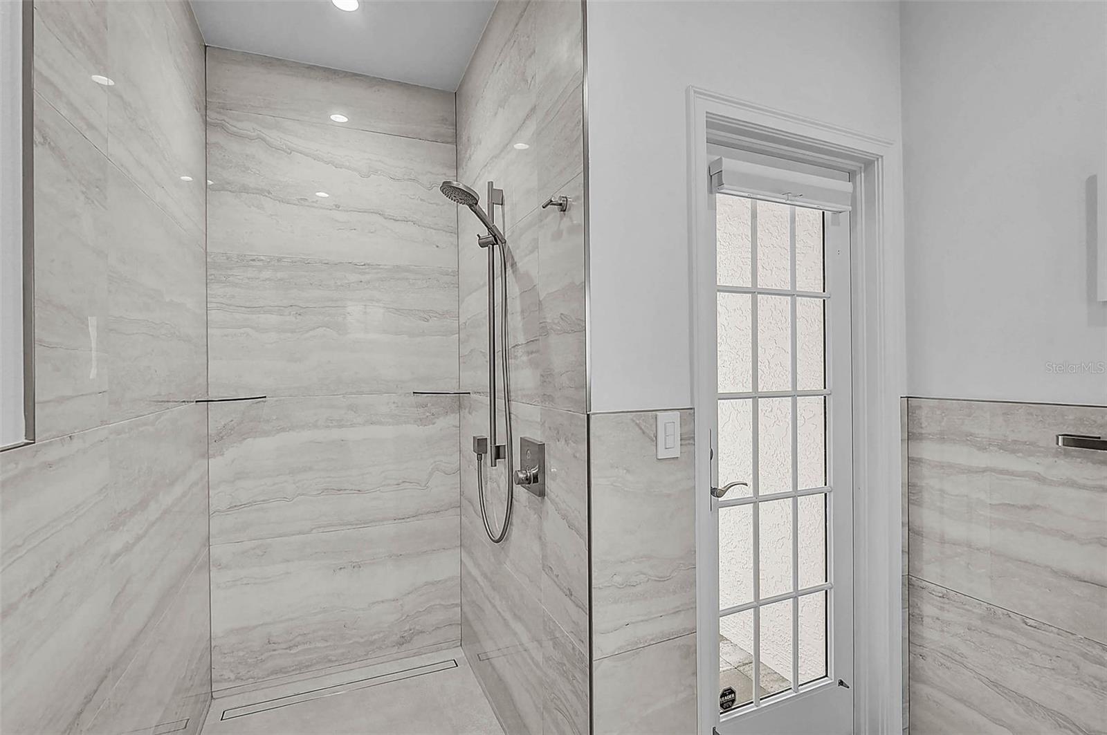 OYSTER BAY ESTATES - Residential
