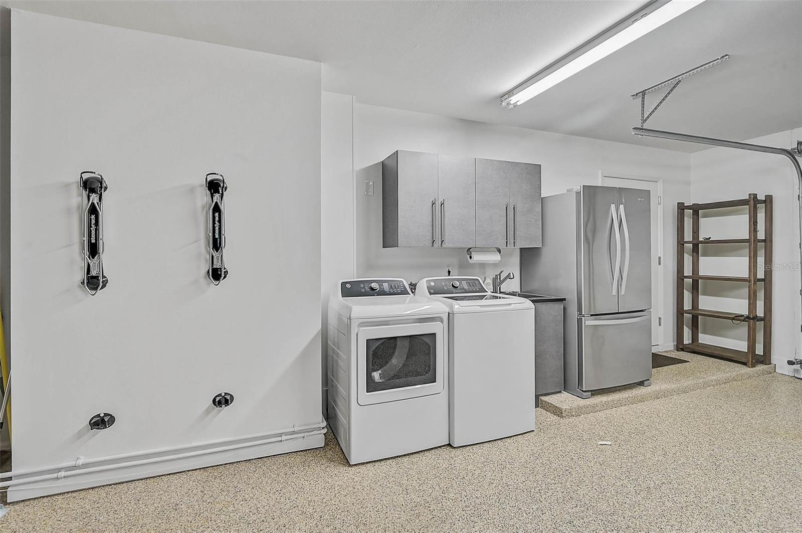 OYSTER BAY ESTATES - Residential