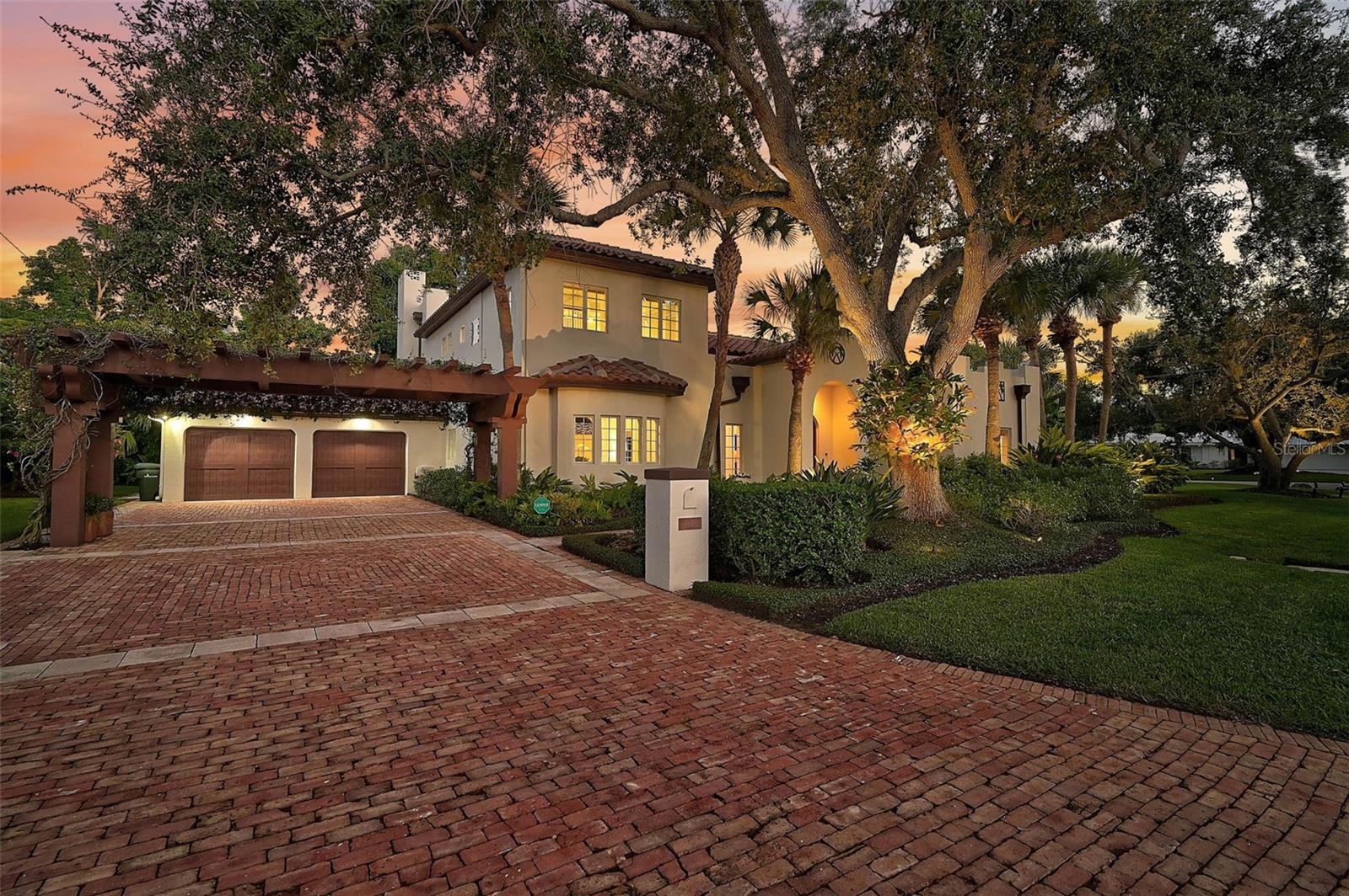 OYSTER BAY ESTATES - Residential