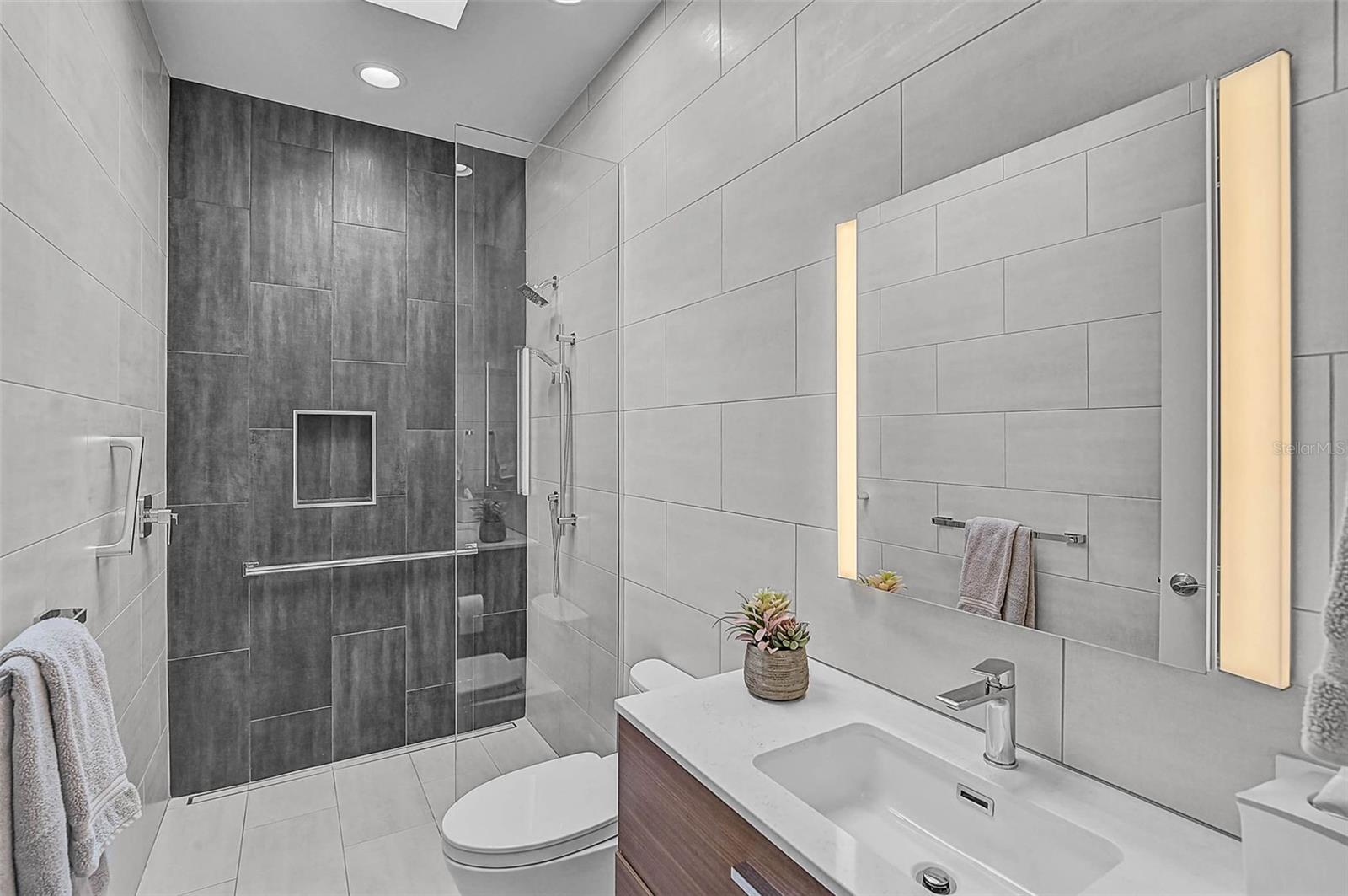 OYSTER BAY ESTATES - Residential