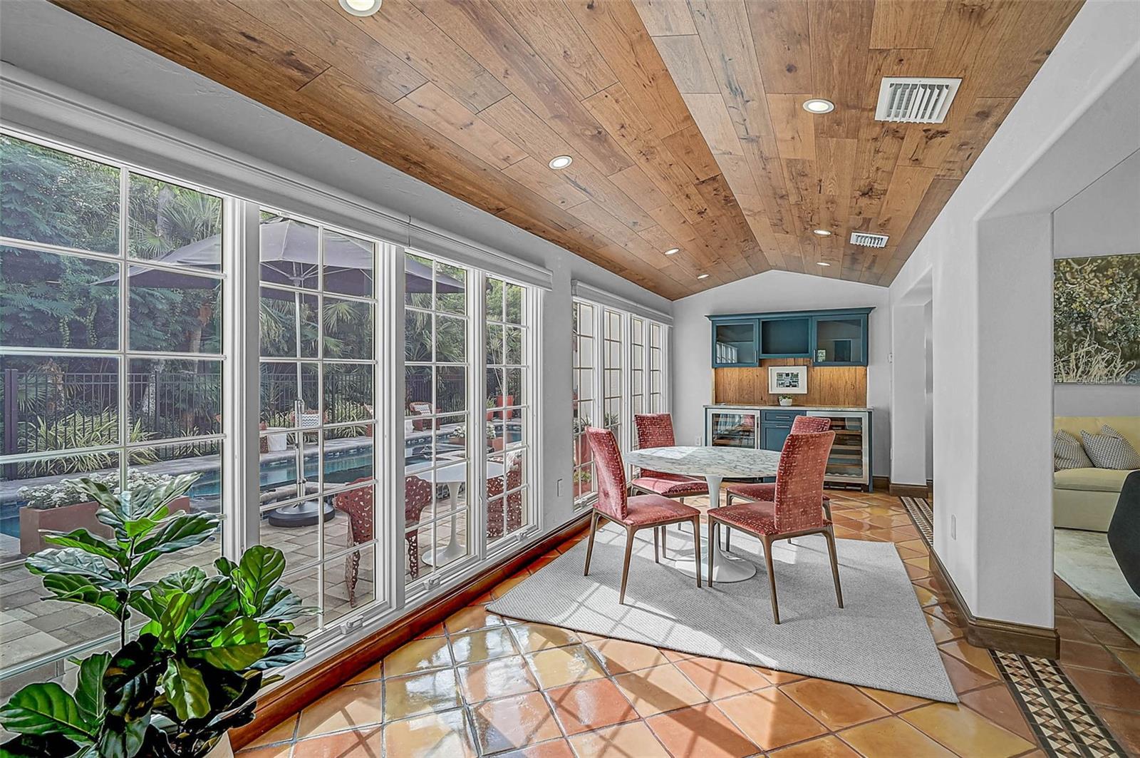 OYSTER BAY ESTATES - Residential