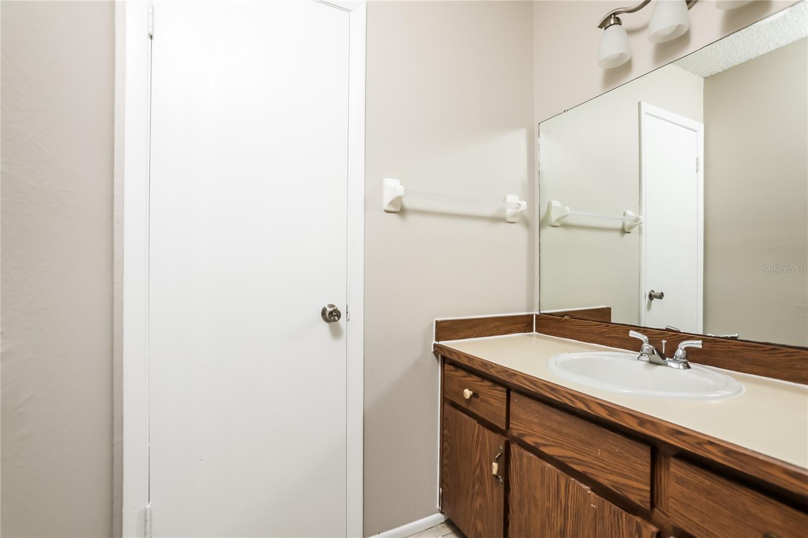 DELTONA LAKES UNIT 65 - Residential Lease