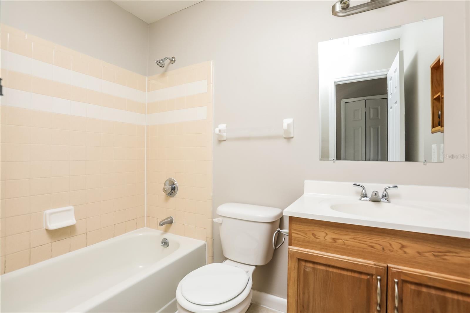 DELTONA LAKES UNIT 65 - Residential Lease