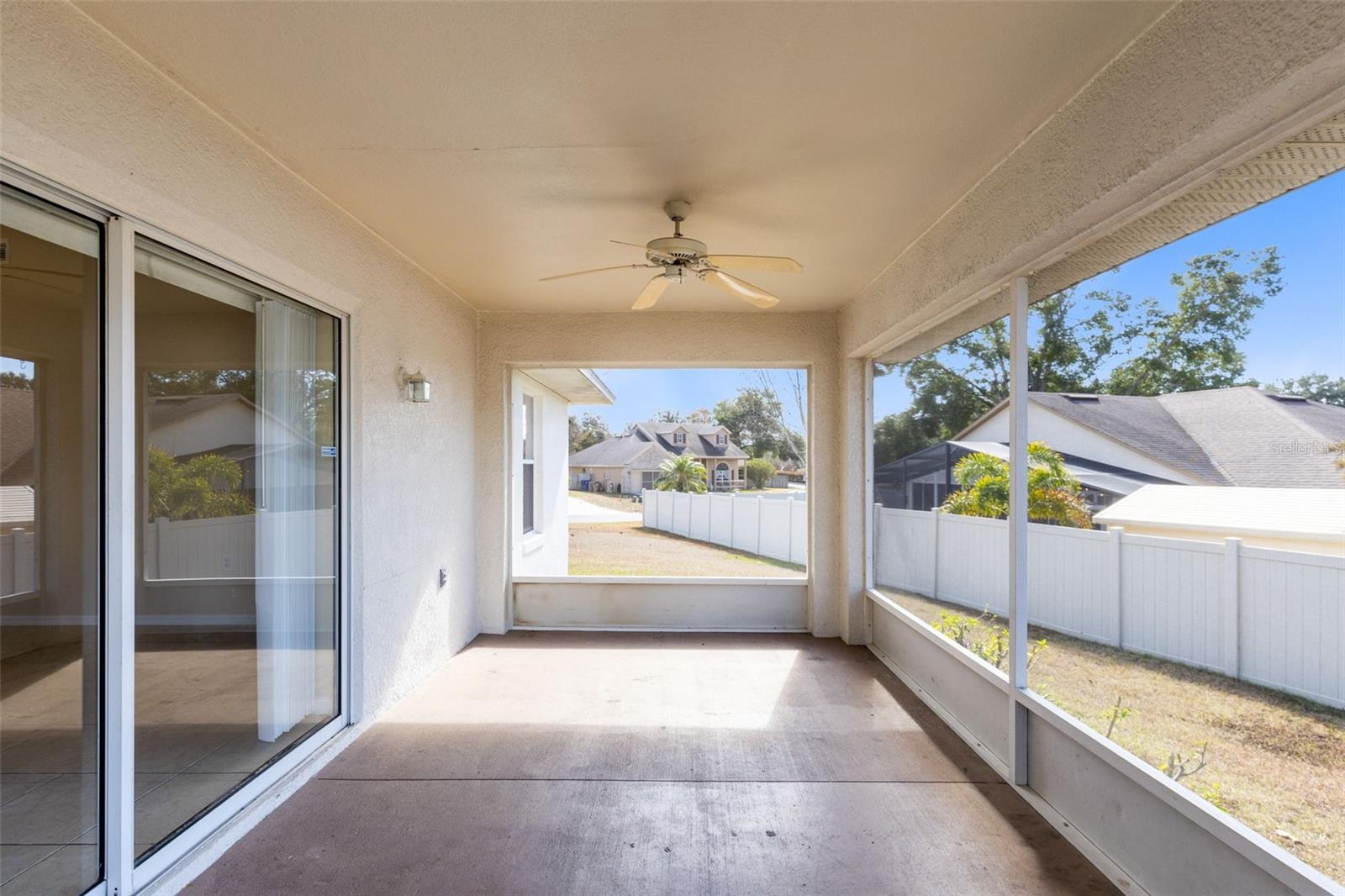 GROVELAND HIDDEN LAKES ESTATES - Residential