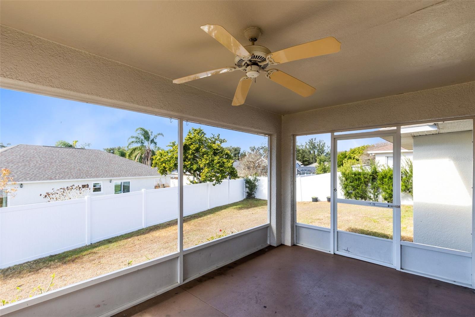 GROVELAND HIDDEN LAKES ESTATES - Residential