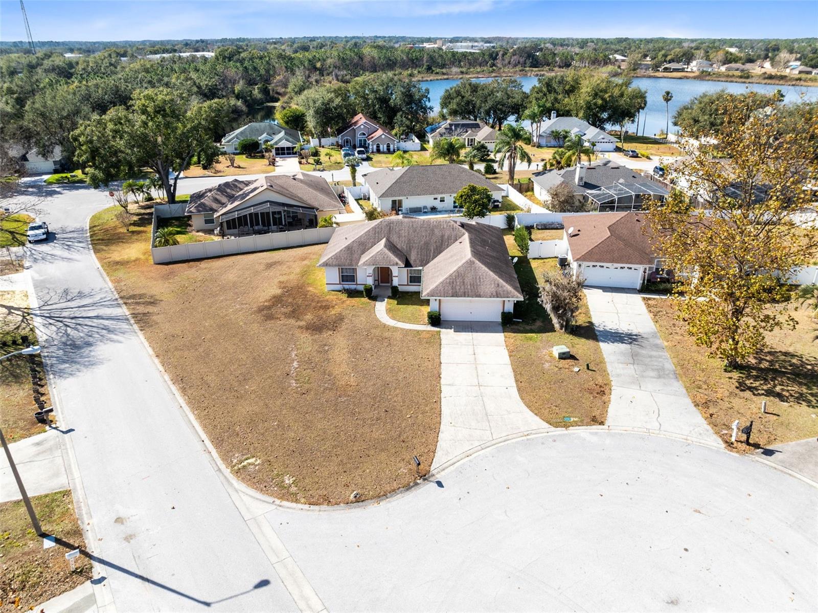 GROVELAND HIDDEN LAKES ESTATES - Residential