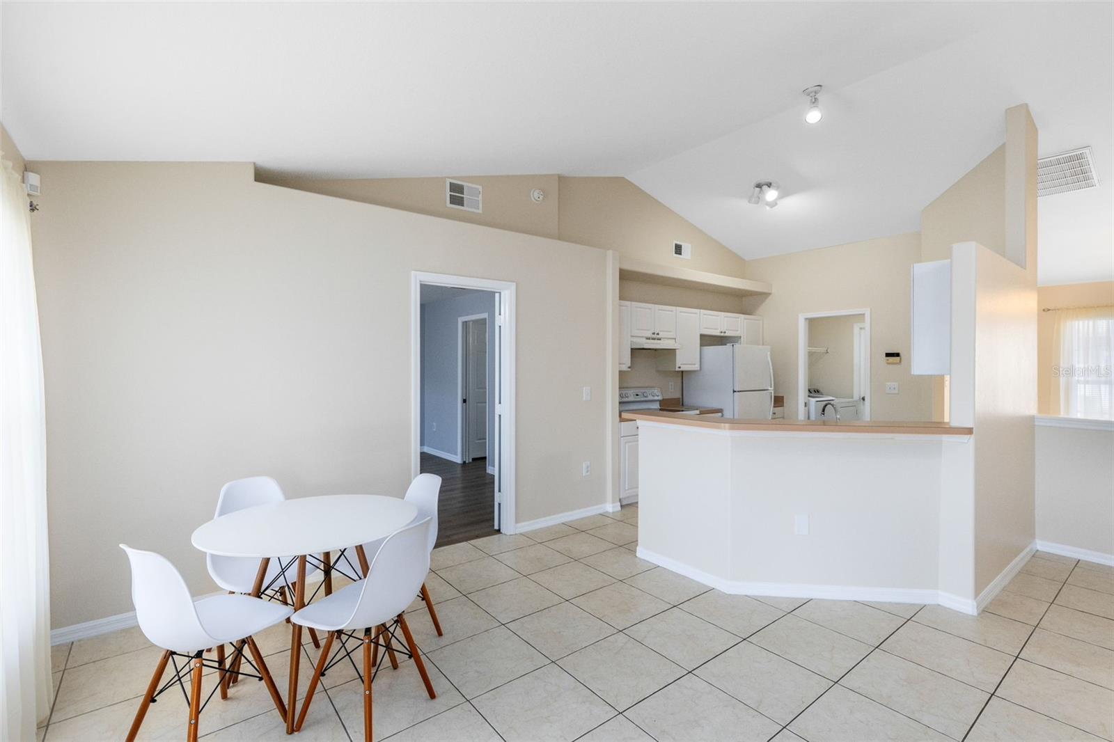 GROVELAND HIDDEN LAKES ESTATES - Residential