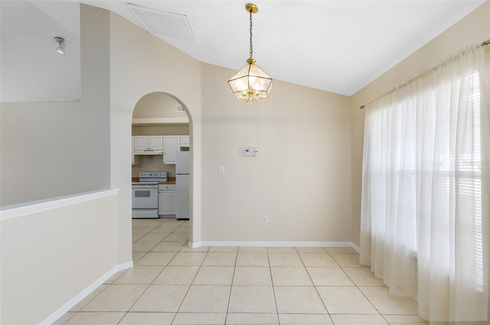 GROVELAND HIDDEN LAKES ESTATES - Residential