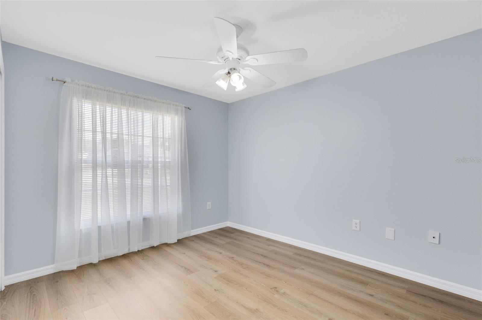 GROVELAND HIDDEN LAKES ESTATES - Residential