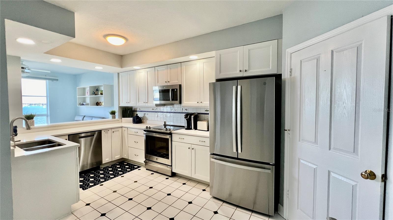 BACOPA BAY CONDO - Residential Lease