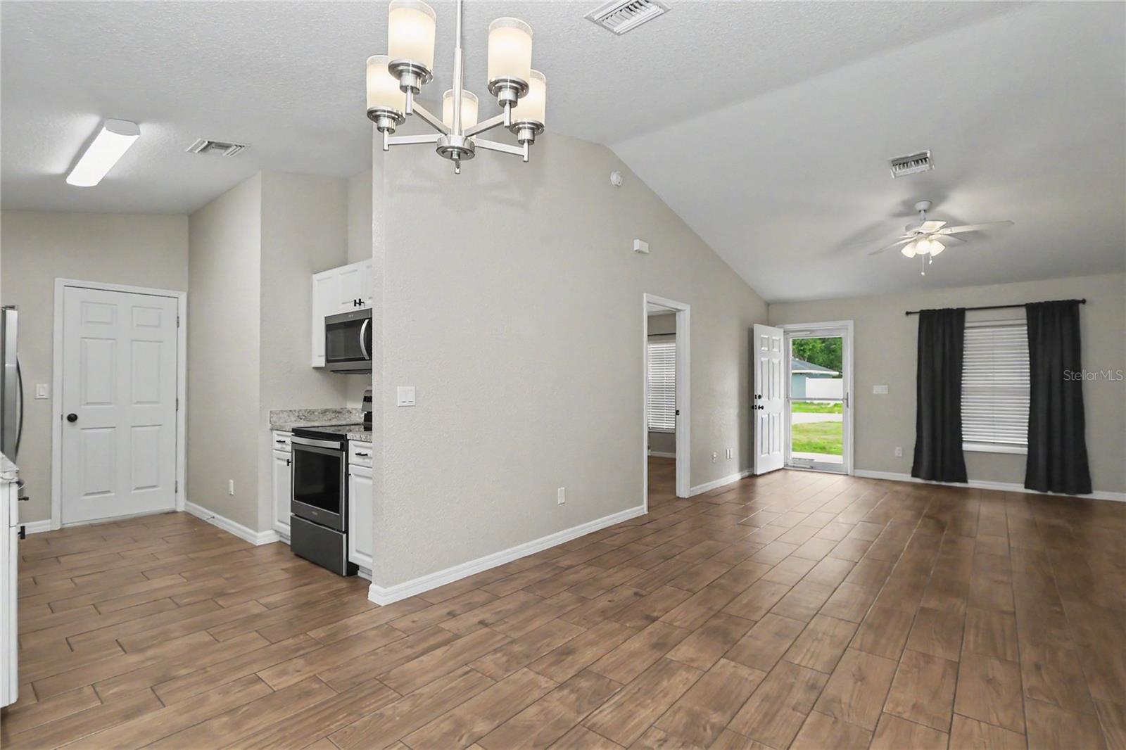 OCALA HIGHLANDS ESTATES - Residential