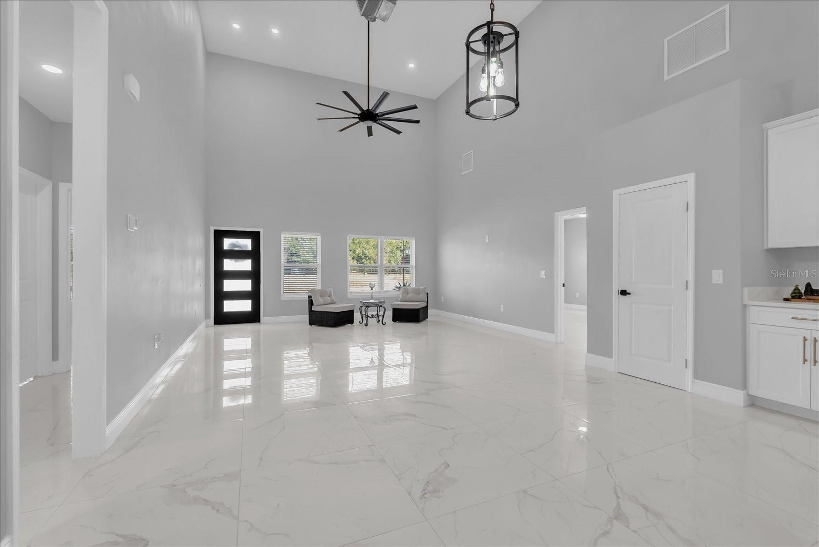 ACERAGE - Residential