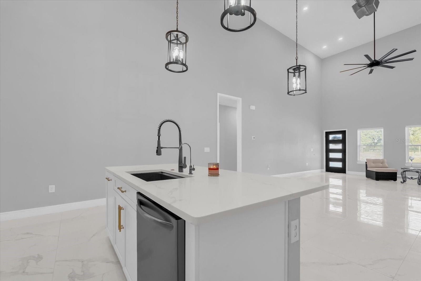 ACERAGE - Residential