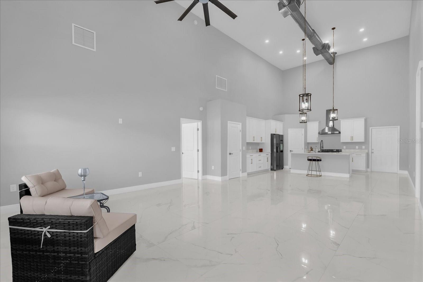 ACERAGE - Residential