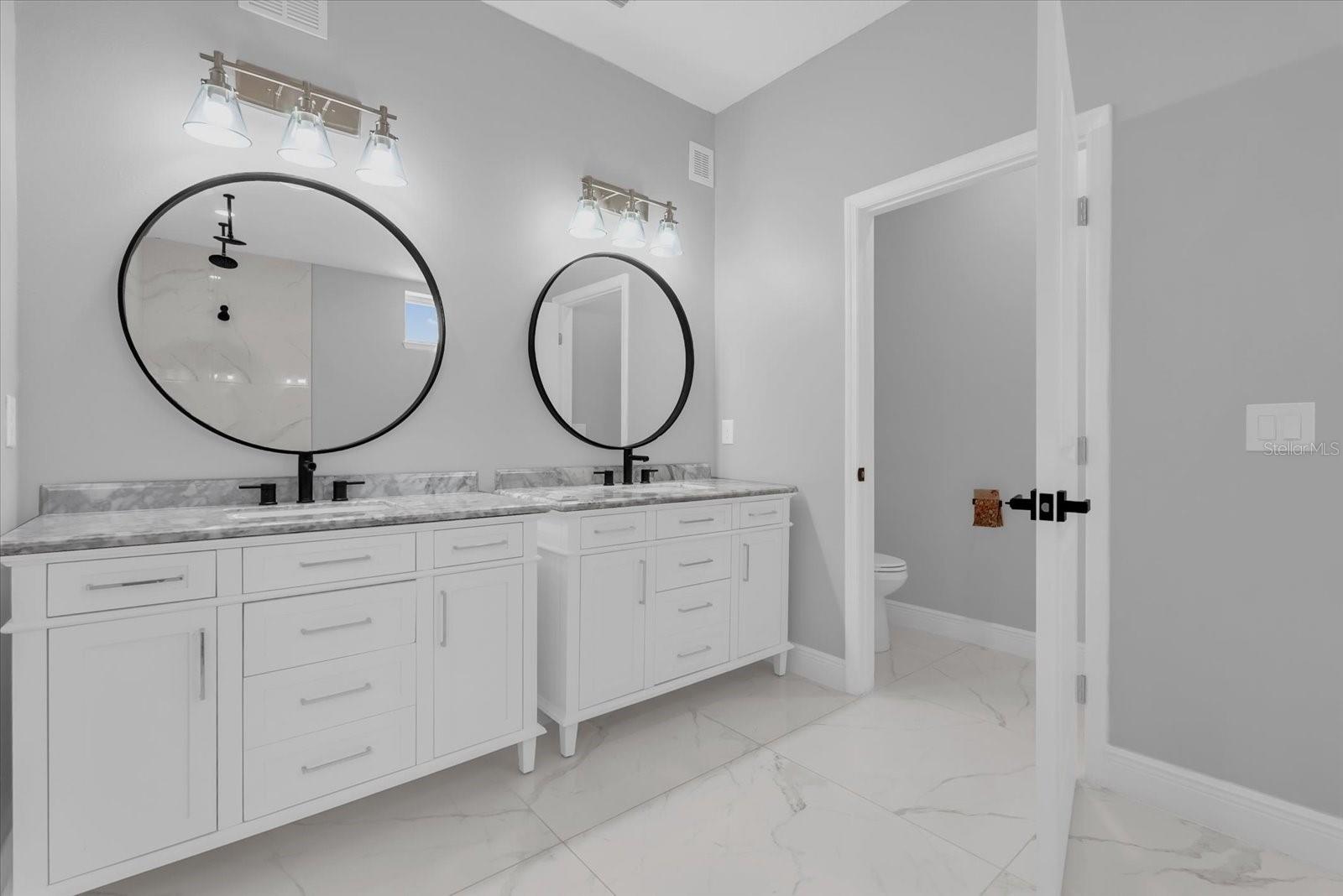 ACERAGE - Residential