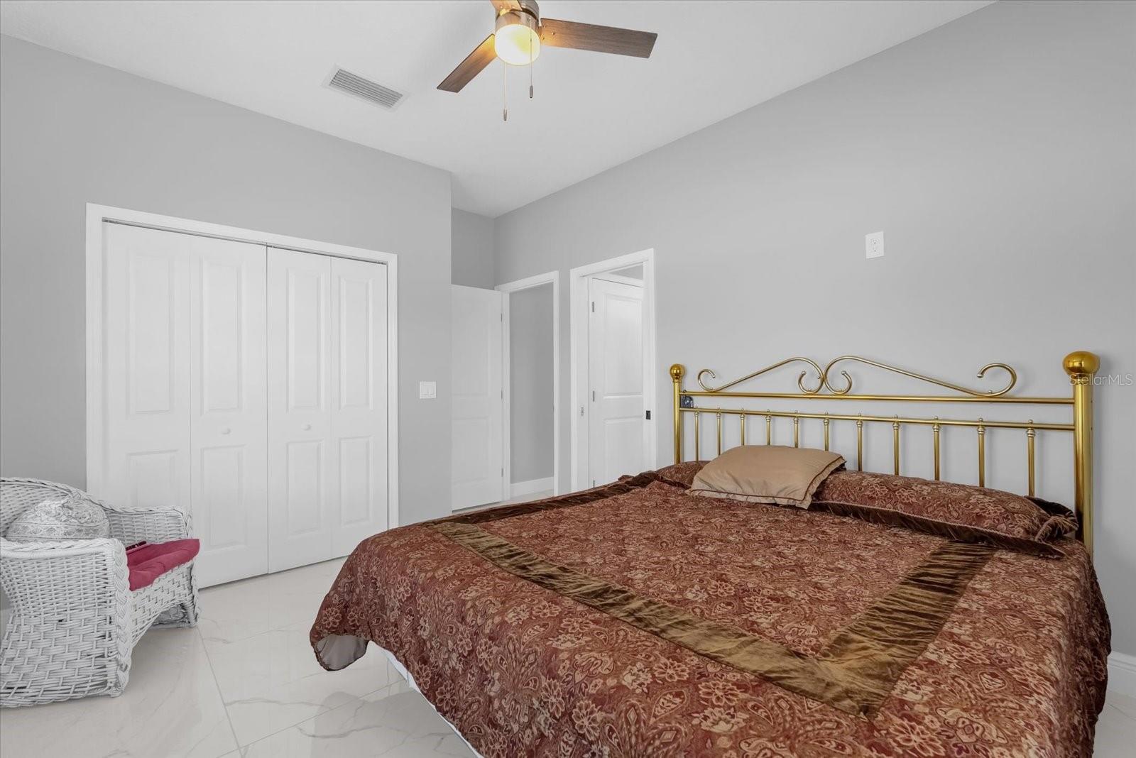 ACERAGE - Residential