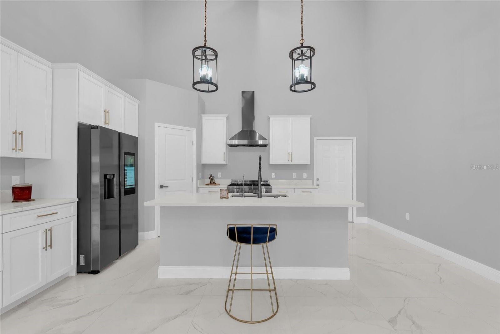 ACERAGE - Residential