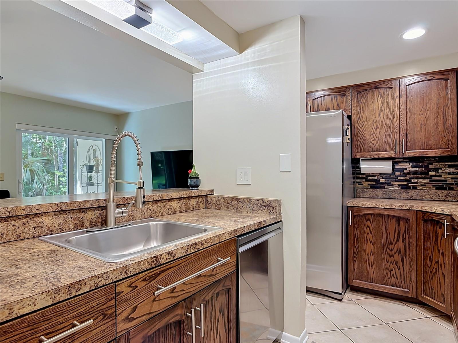 EDGEWATER CONDO APTS - Residential