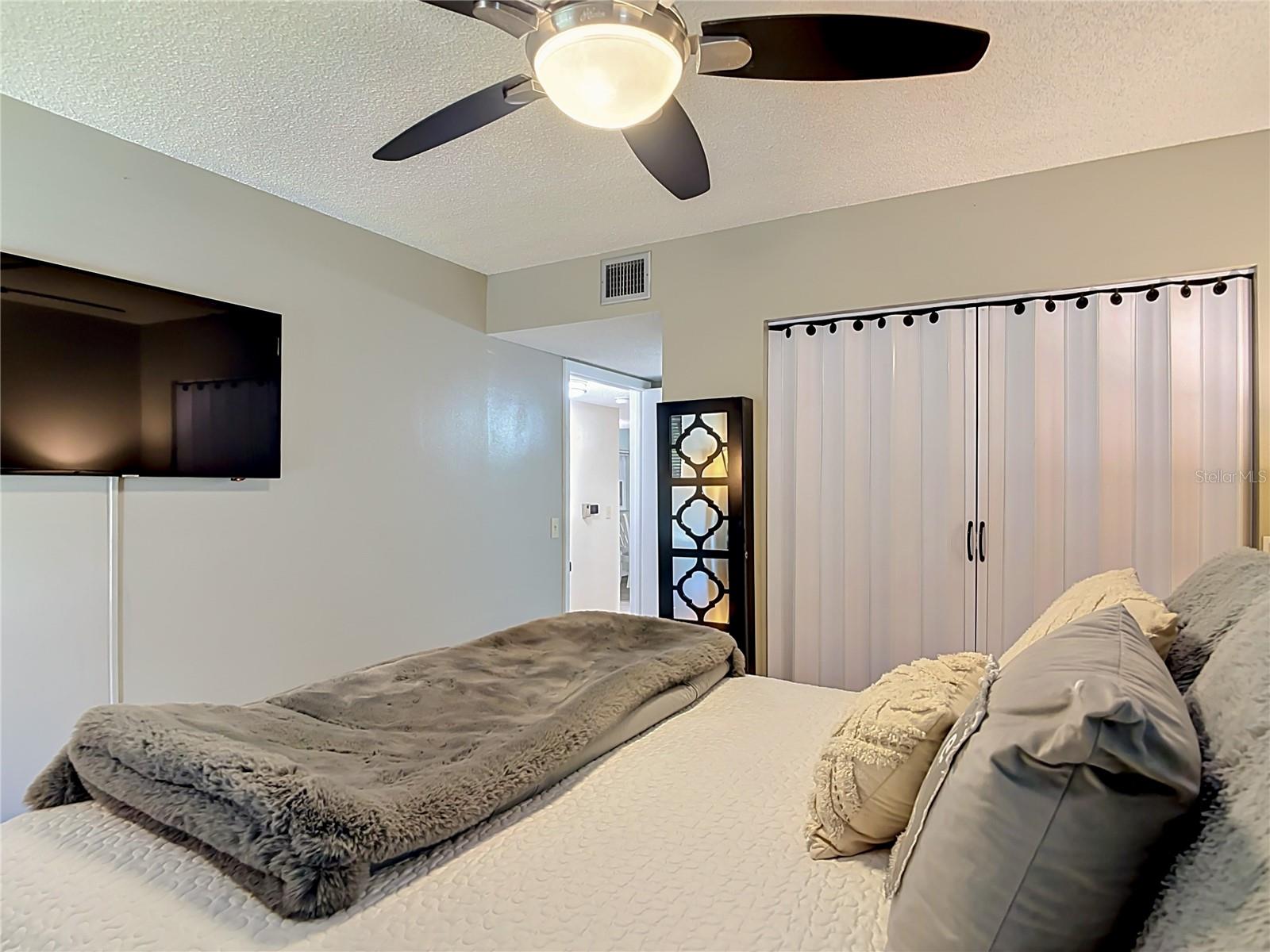 EDGEWATER CONDO APTS - Residential