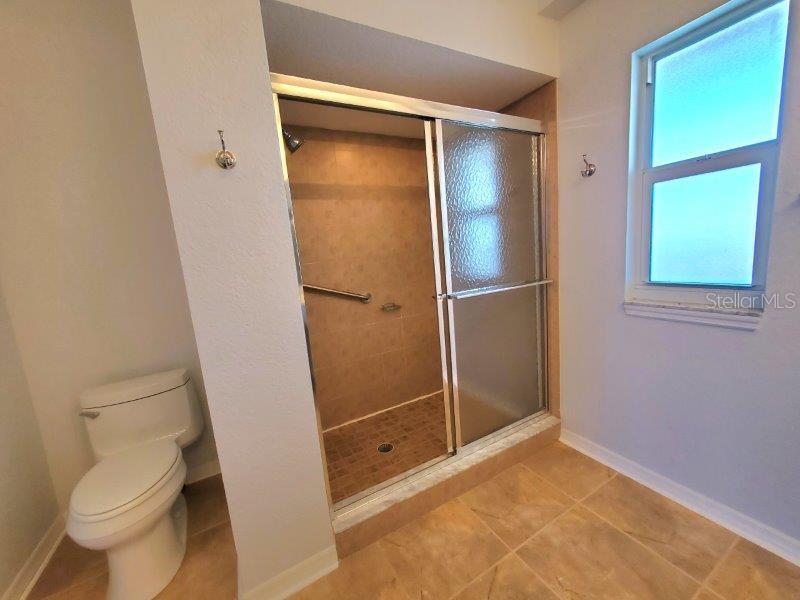 POINTS WEST PH 01 BLDG 01 - Residential Lease