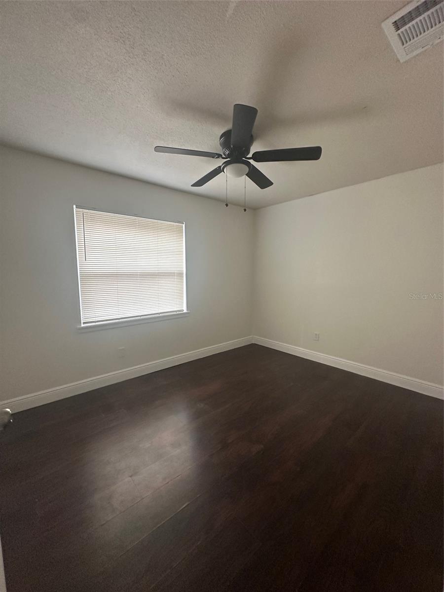 W B SHOEMAKERS - Residential Lease