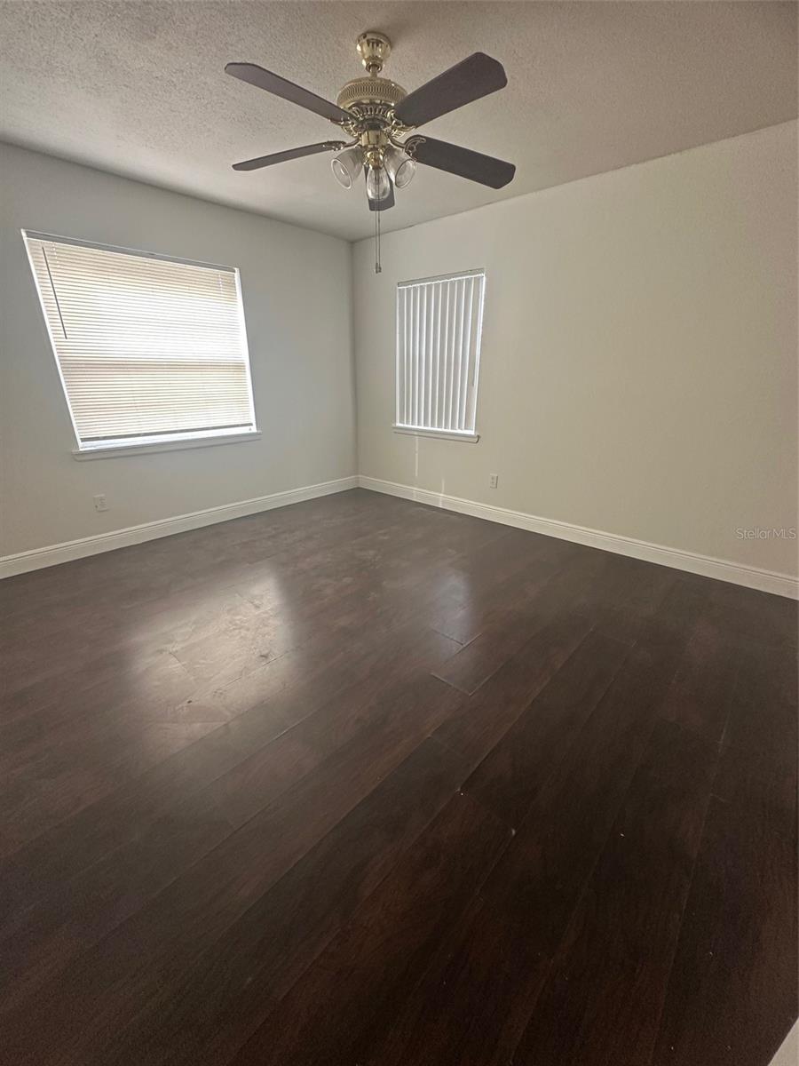 W B SHOEMAKERS - Residential Lease