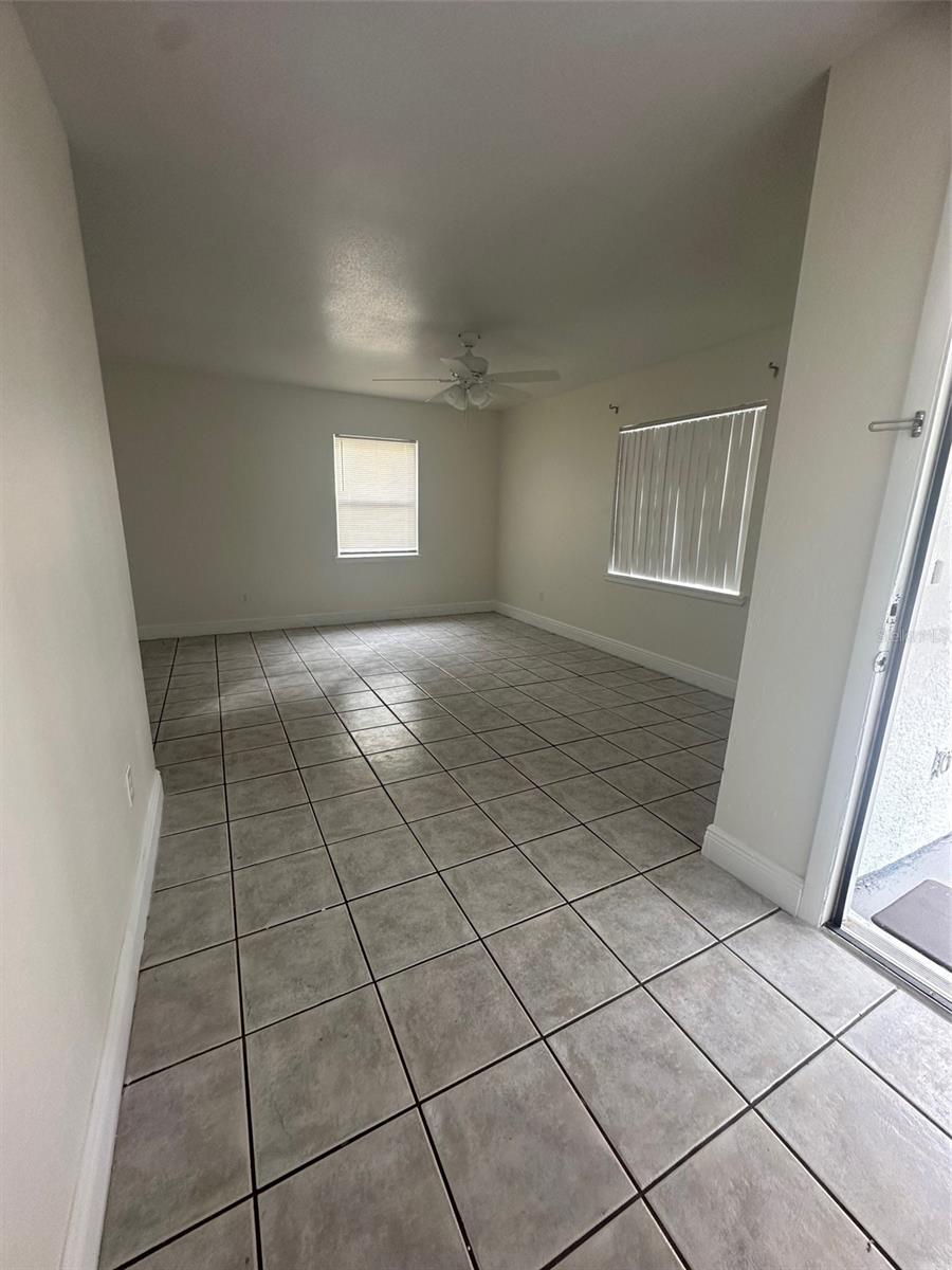 W B SHOEMAKERS - Residential Lease