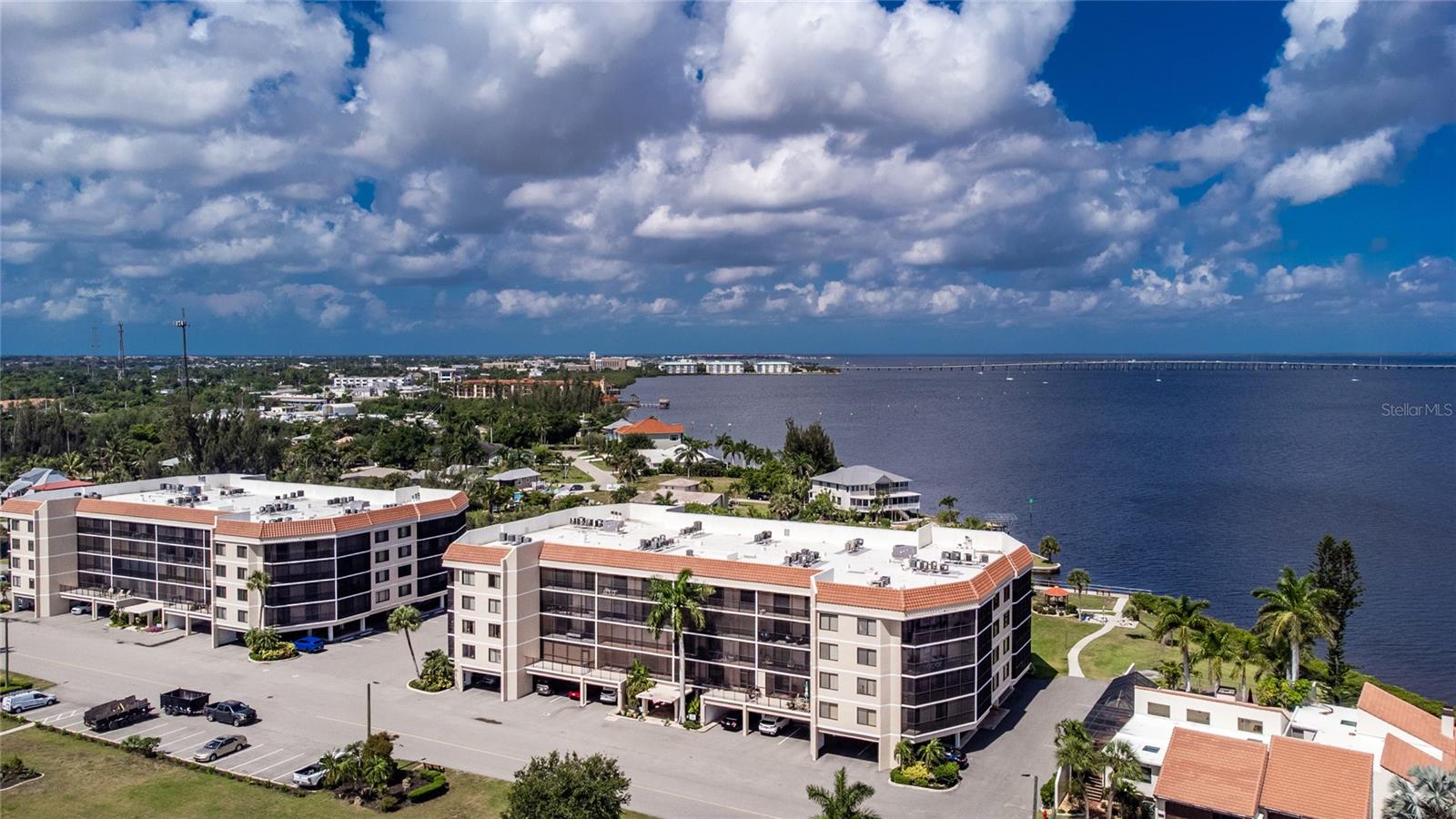 EMERALD POINTE PH 06 BLDG F - Residential