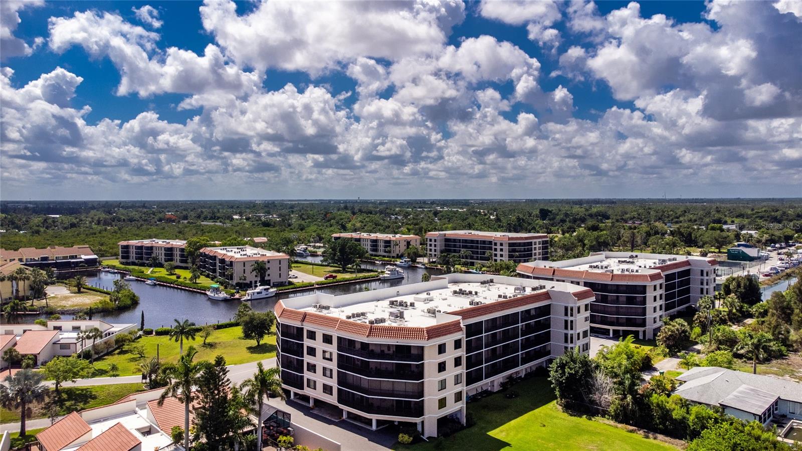 EMERALD POINTE PH 06 BLDG F - Residential